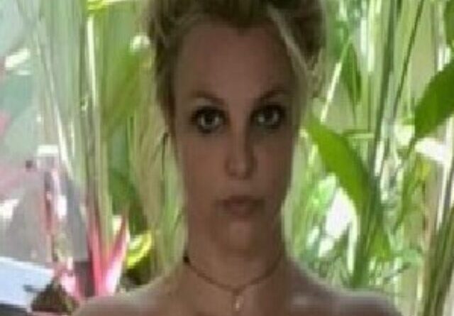 cropped-britney-spears-sad.jpg